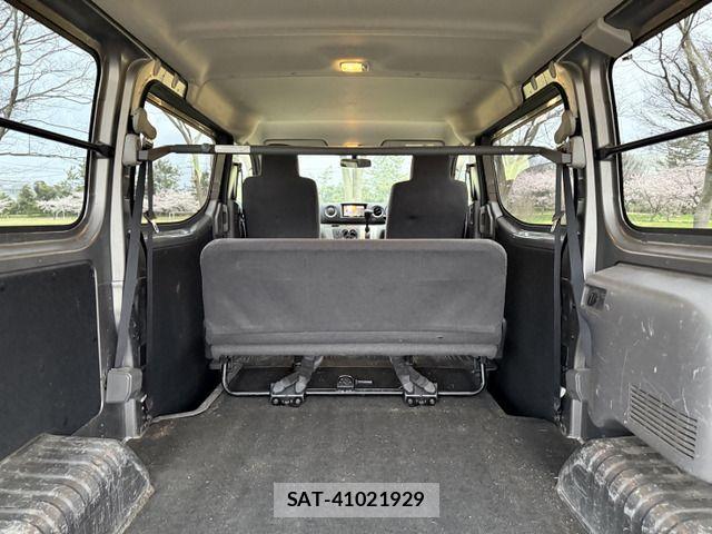 Nissan NV350 Caravan 2015-03 872659-18