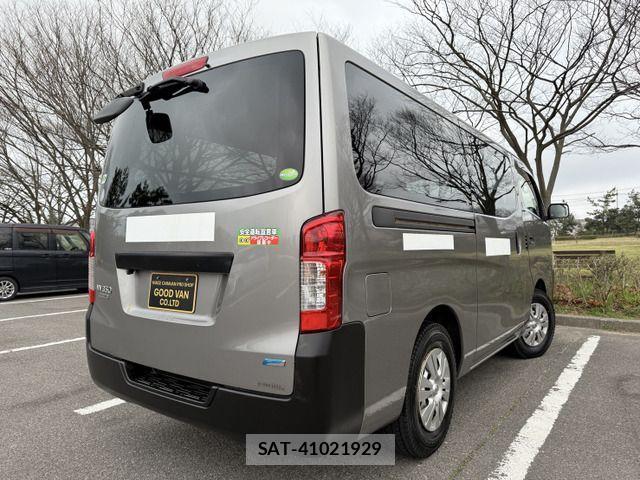 Nissan NV350 Caravan 2015-03 872659-3