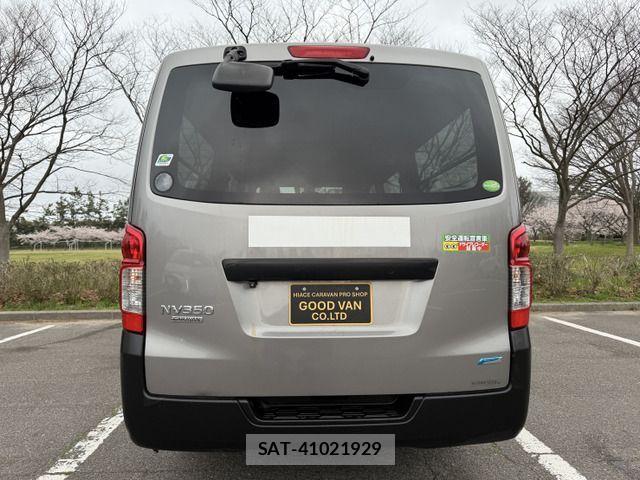 Nissan NV350 Caravan 2015-03 872659-5