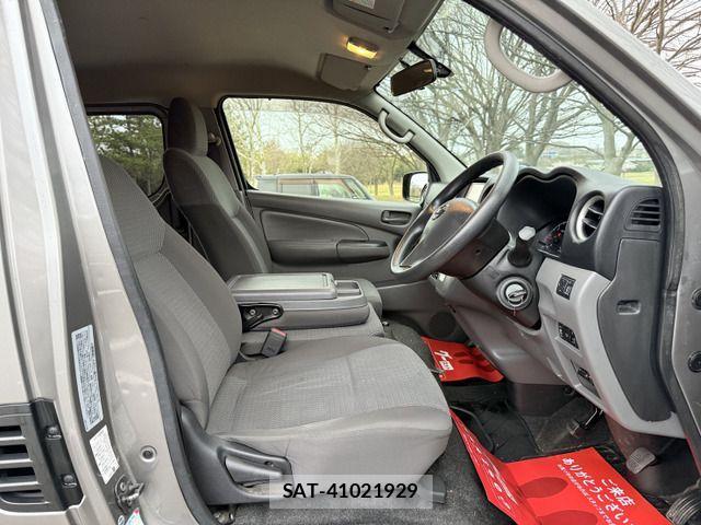 Nissan NV350 Caravan 2015-03 872659-8