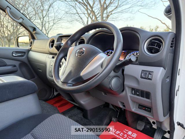 Nissan NV350 Caravan 2013-09 875501-10