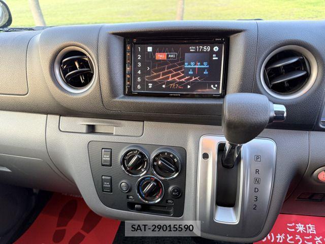 Nissan NV350 Caravan 2013-09 875501-13