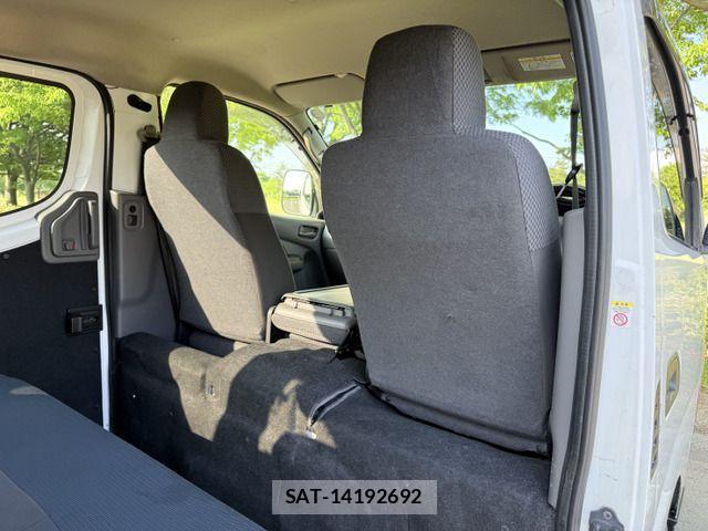 Nissan NV350 Caravan 2014-01 943919-15