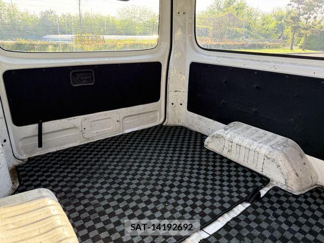 Nissan NV350 Caravan 2014-01 943919-18