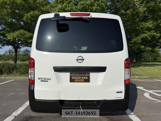 Nissan NV350 Caravan 2014-01 943919-5