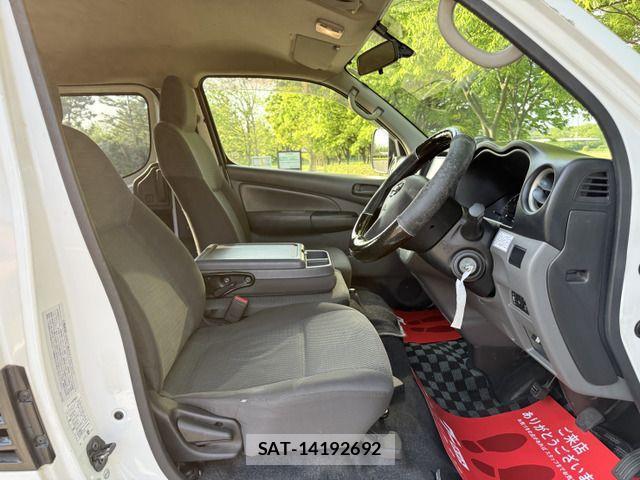 Nissan NV350 Caravan 2014-01 943919-8