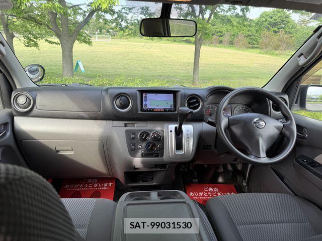 Nissan NV350 Caravan 2014-03 958734-11