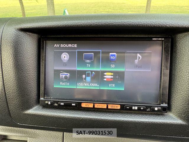 Nissan NV350 Caravan 2014-03 958734-13