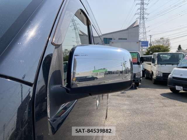 Nissan NV350 Caravan 2014-03 989112-9