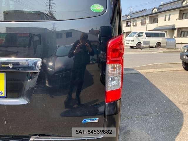 Nissan NV350 Caravan 2014-03 989112-14