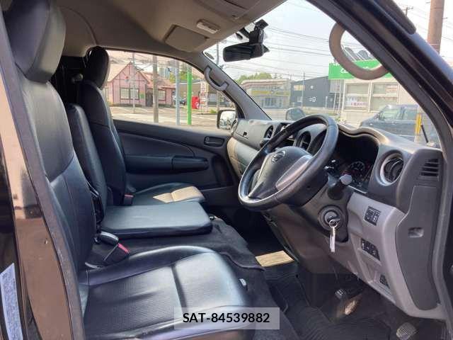 Nissan NV350 Caravan 2014-03 989112-18