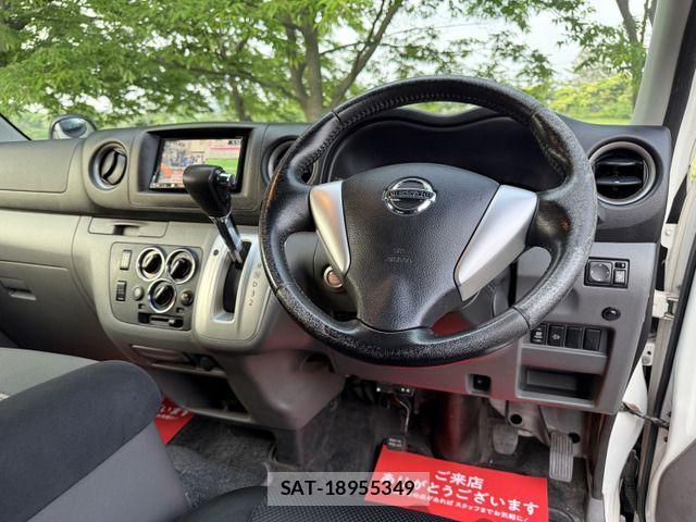 Nissan NV350 Caravan 2013-05 989111-10
