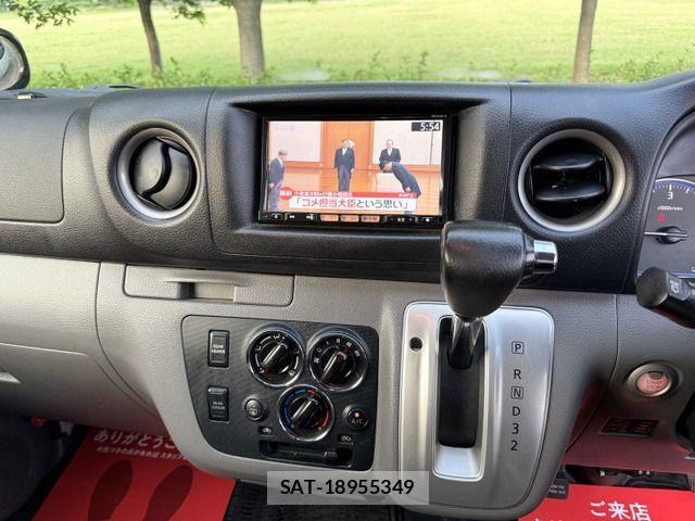 Nissan NV350 Caravan 2013-05 989111-12