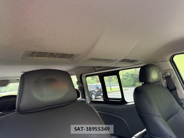 Nissan NV350 Caravan 2013-05 989111-17