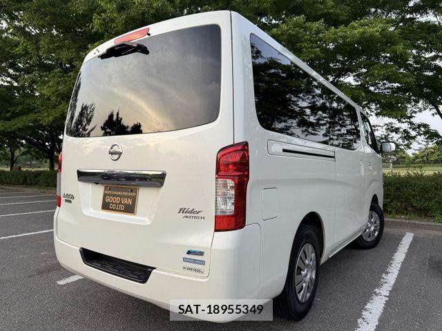 Nissan NV350 Caravan 2013-05 989111-3