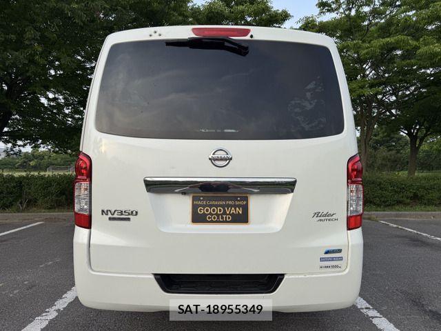 Nissan NV350 Caravan 2013-05 989111-5