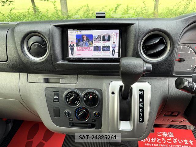 Nissan NV350 Caravan 2019-05 1056234-13