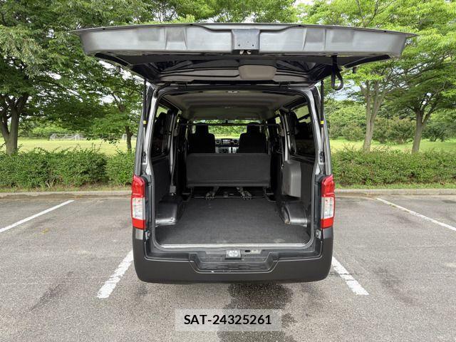 Nissan NV350 Caravan 2019-05 1056234-19