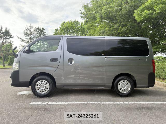 Nissan NV350 Caravan 2019-05 1056234-7