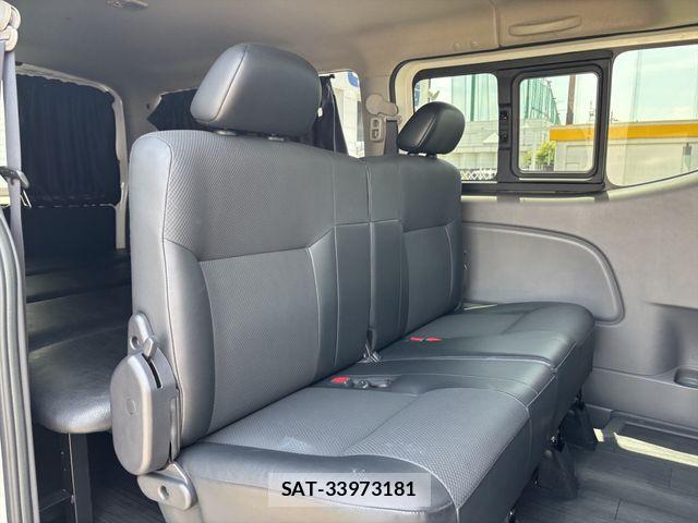 Nissan NV350 Caravan 2014-09 1073621-4