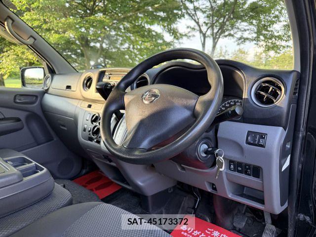 Nissan NV350 Caravan 2015-01 1093258-11