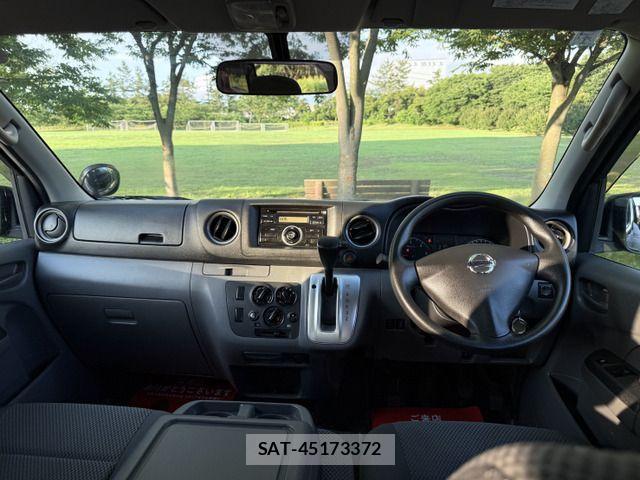 Nissan NV350 Caravan 2015-01 1093258-12