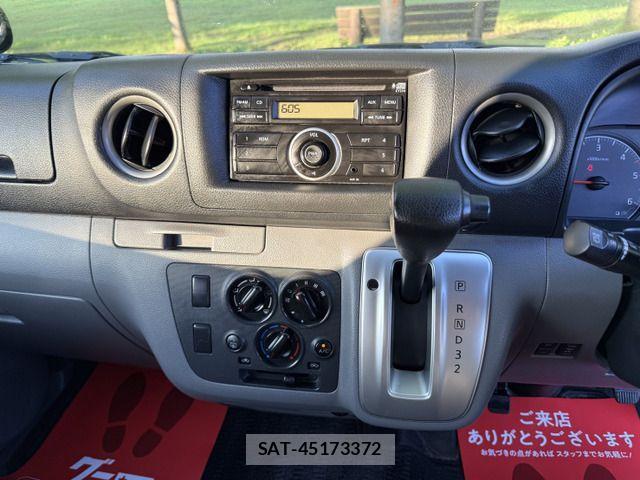 Nissan NV350 Caravan 2015-01 1093258-13