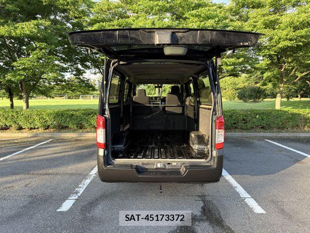 Nissan NV350 Caravan 2015-01 1093258-19