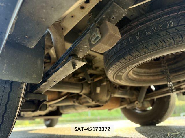 Nissan NV350 Caravan 2015-01 1093258-8
