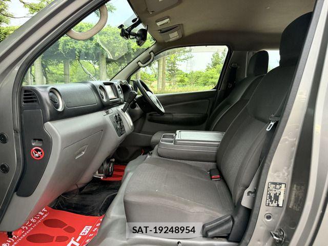 Nissan NV350 Caravan 2015-05 1087764-9