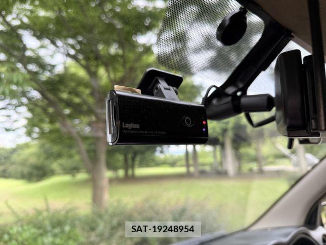 Nissan NV350 Caravan 2015-05 1087764-14