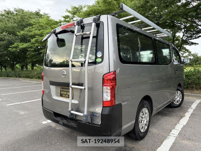 Nissan NV350 Caravan 2015-05 1087764-3