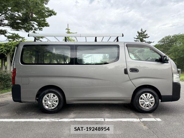 Nissan NV350 Caravan 2015-05 1087764-6