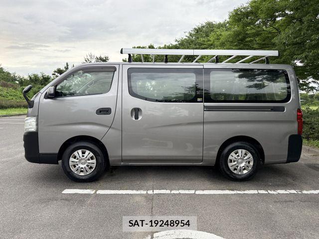 Nissan NV350 Caravan 2015-05 1087764-7