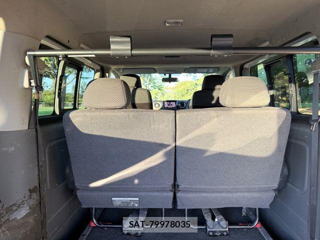 Nissan NV350 Caravan 2015-10 1207924-18