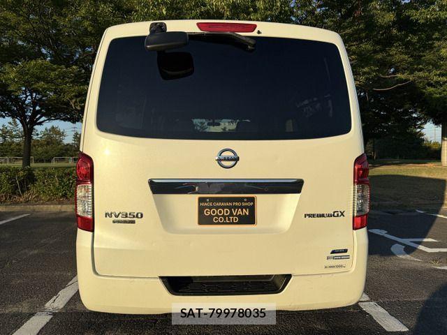 Nissan NV350 Caravan 2015-10 1207924-5