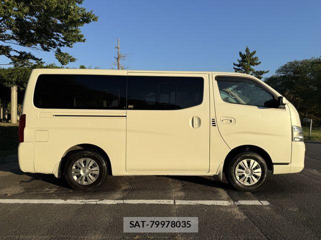 Nissan NV350 Caravan 2015-10 1207924-6
