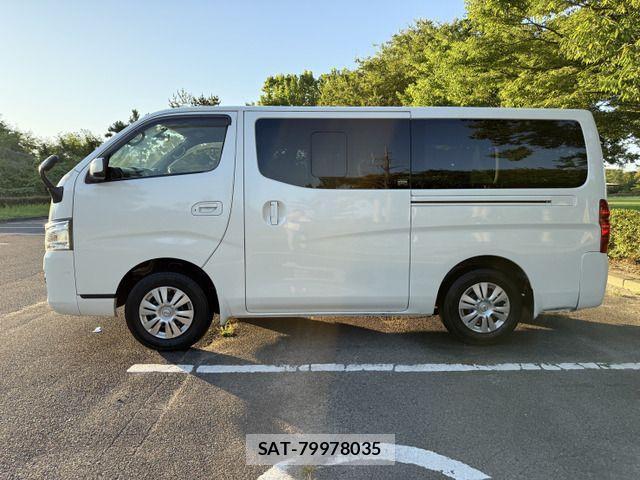 Nissan NV350 Caravan 2015-10 1207924-7