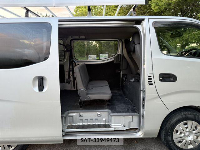Nissan NV350 Caravan 2018-03 1258530-14