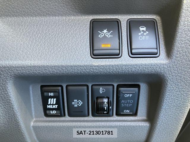 Nissan NV350 Caravan 2019-07 1293087-21