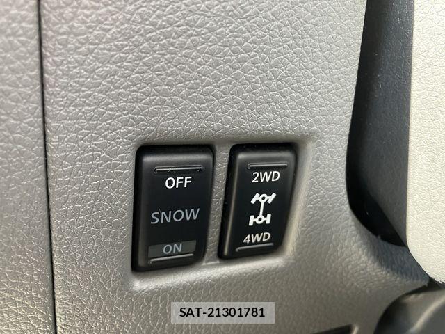 Nissan NV350 Caravan 2019-07 1293087-22