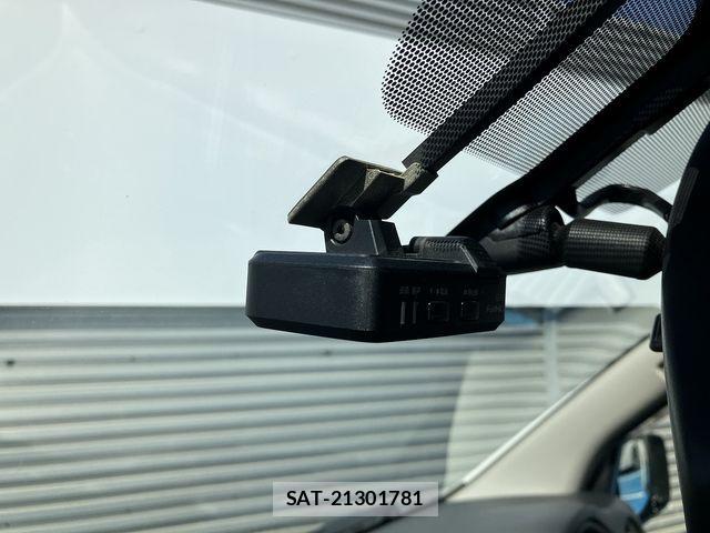 Nissan NV350 Caravan 2019-07 1293087-23