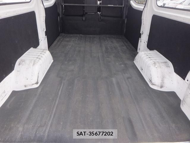Nissan NV350 Caravan 2021-08 1328495-9
