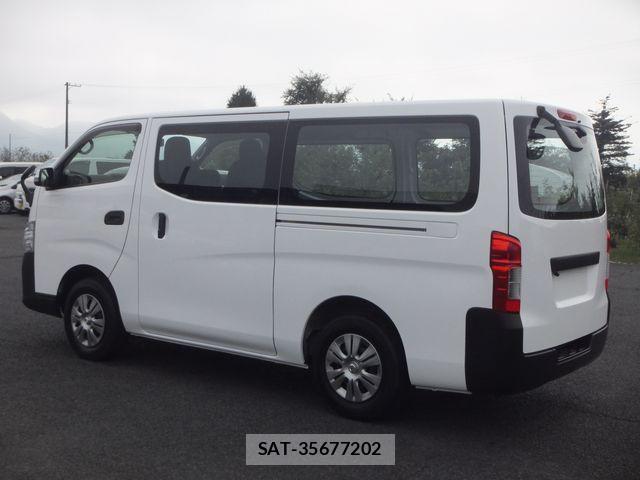 Nissan NV350 Caravan 2021-08 1328495-11