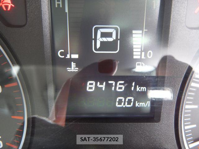 Nissan NV350 Caravan 2021-08 1328495-19