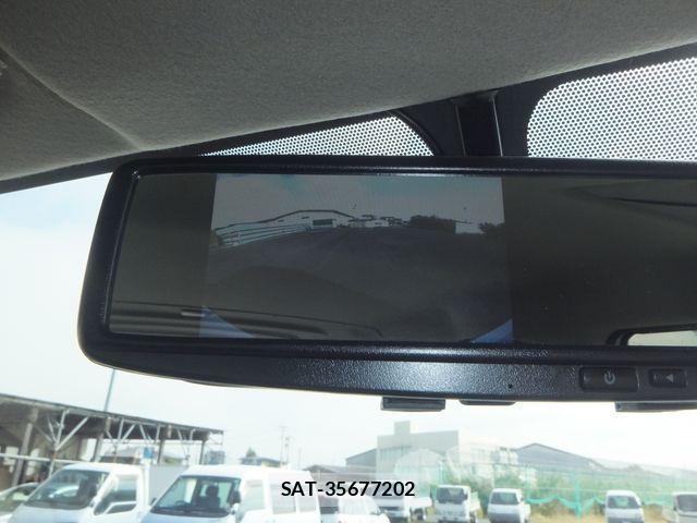 Nissan NV350 Caravan 2021-08 1328495-23