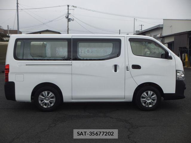Nissan NV350 Caravan 2021-08 1328495-3