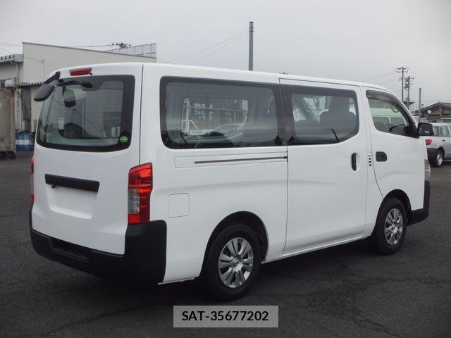 Nissan NV350 Caravan 2021-08 1328495-6