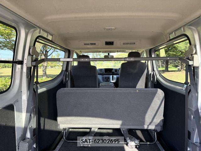 Nissan NV350 Caravan 2018-11 1332460-18