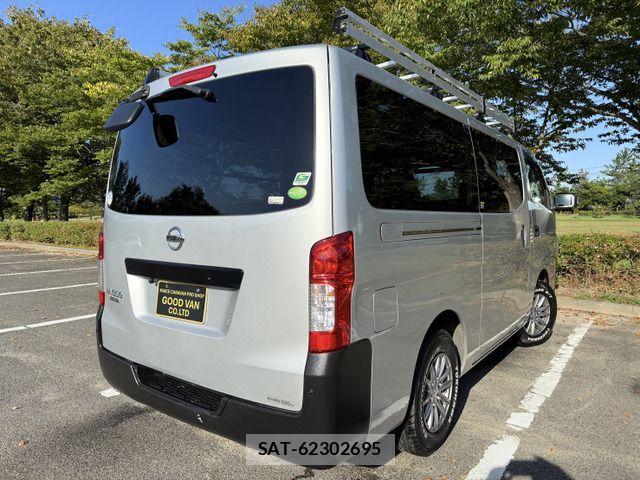 Nissan NV350 Caravan 2018-11 1332460-3